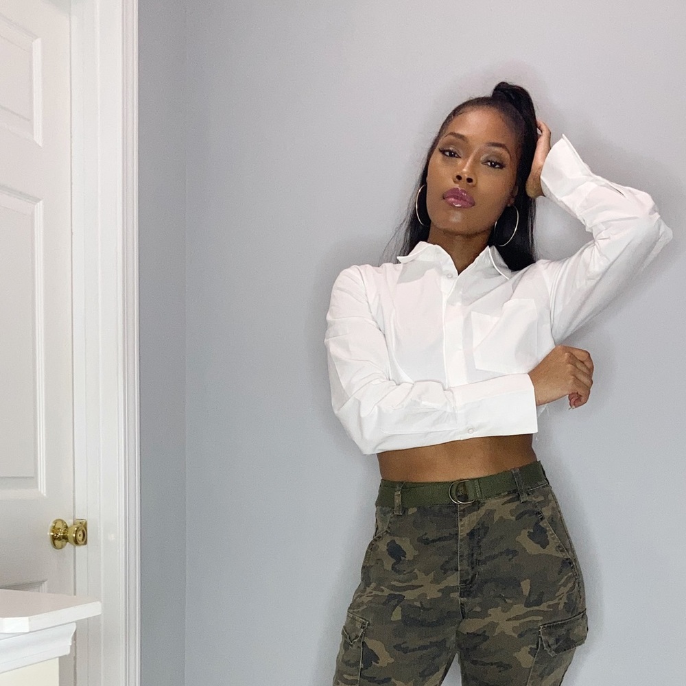 Cezele Cropped Shirt NWT - Picture 5 of 5